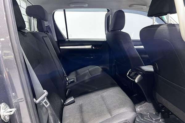 2022 Toyota Hilux SR5 GUN126R 4X4