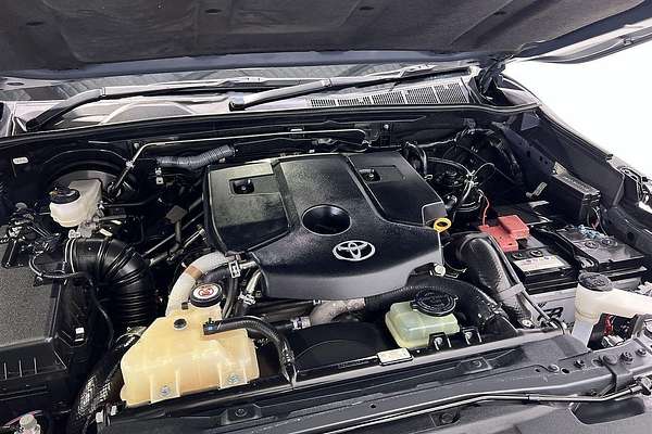 2022 Toyota Hilux SR5 GUN126R 4X4
