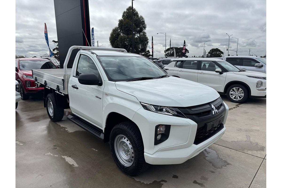 2024 Mitsubishi Triton GLX MR 4X4