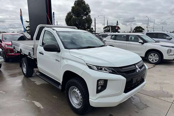 2024 Mitsubishi Triton GLX MR 4X4