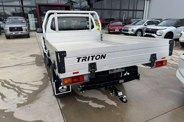 2024 Mitsubishi Triton GLX MR 4X4