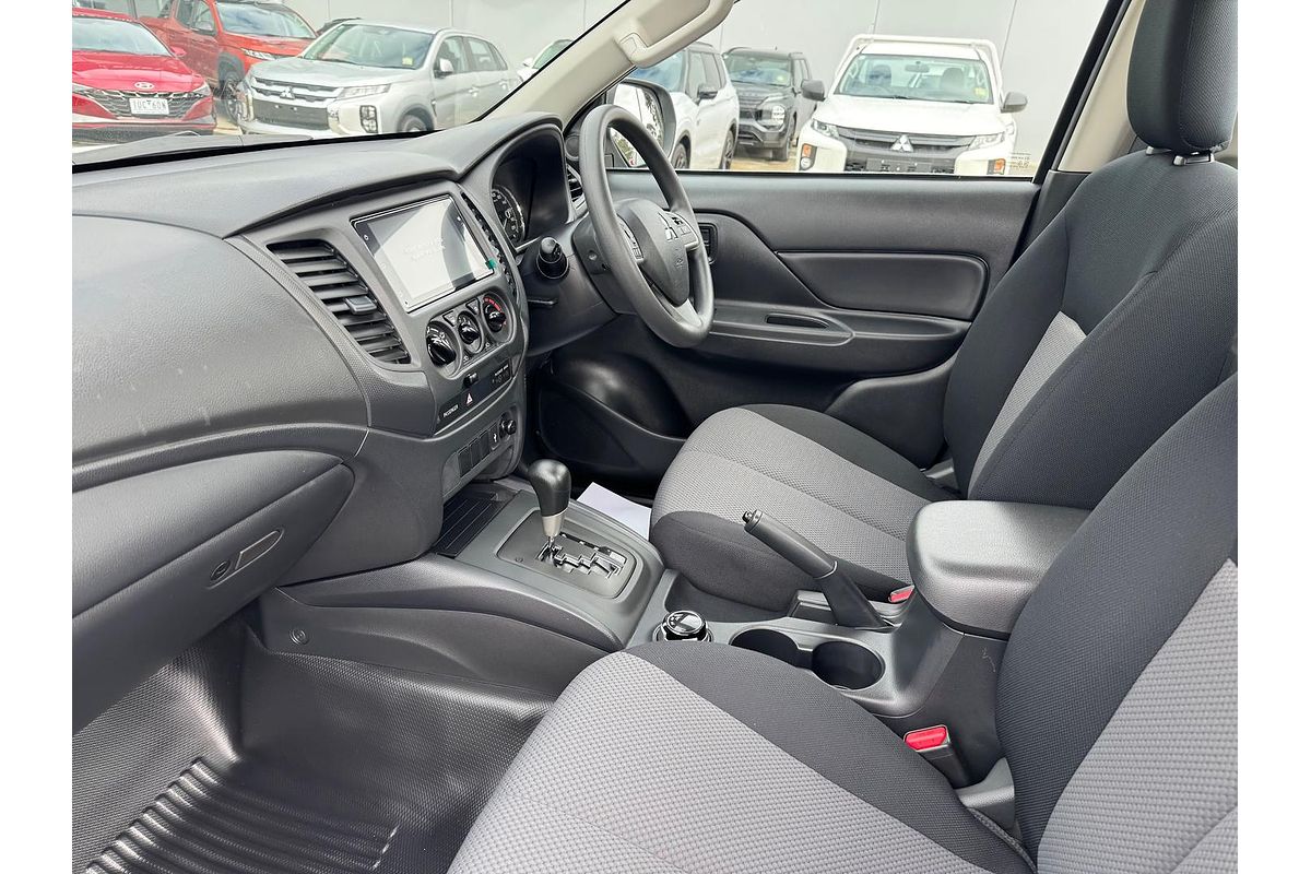 2024 Mitsubishi Triton GLX MR 4X4