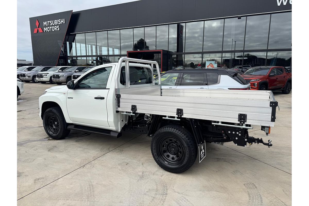 2024 Mitsubishi Triton GLX MR 4X4