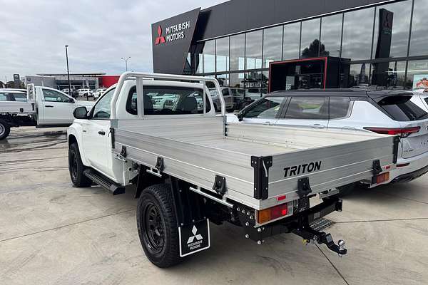 2024 Mitsubishi Triton GLX MR 4X4
