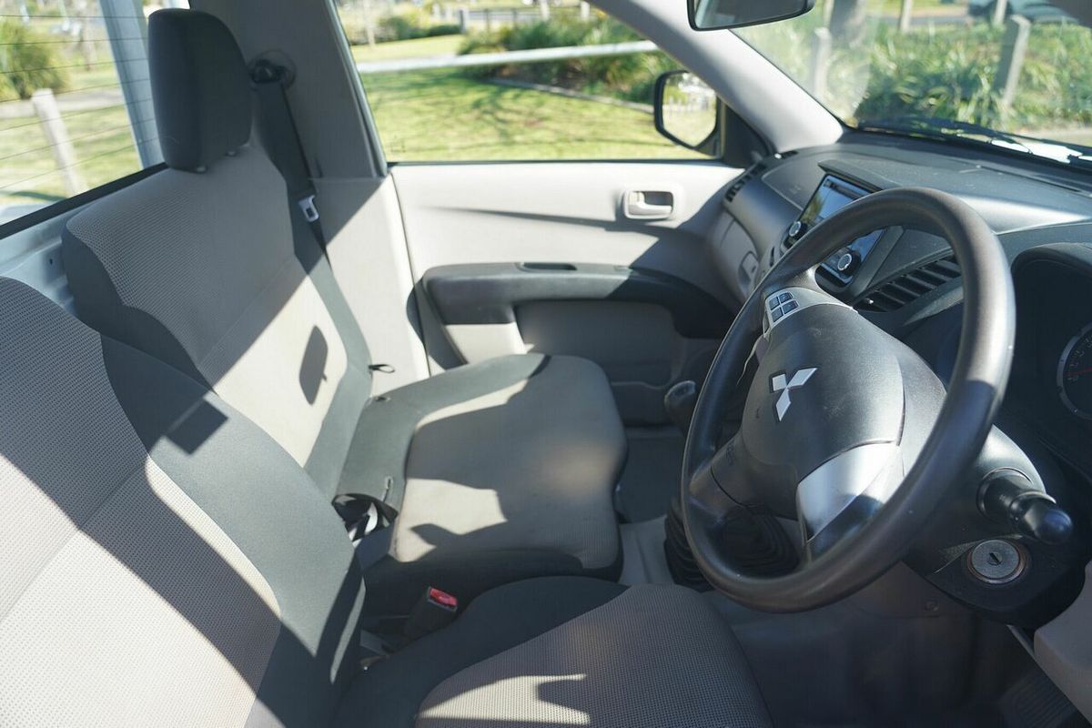2014 Mitsubishi Triton GL MN Rear Wheel Drive