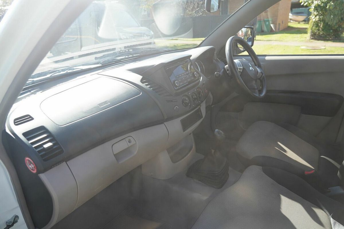 2014 Mitsubishi Triton GL MN Rear Wheel Drive