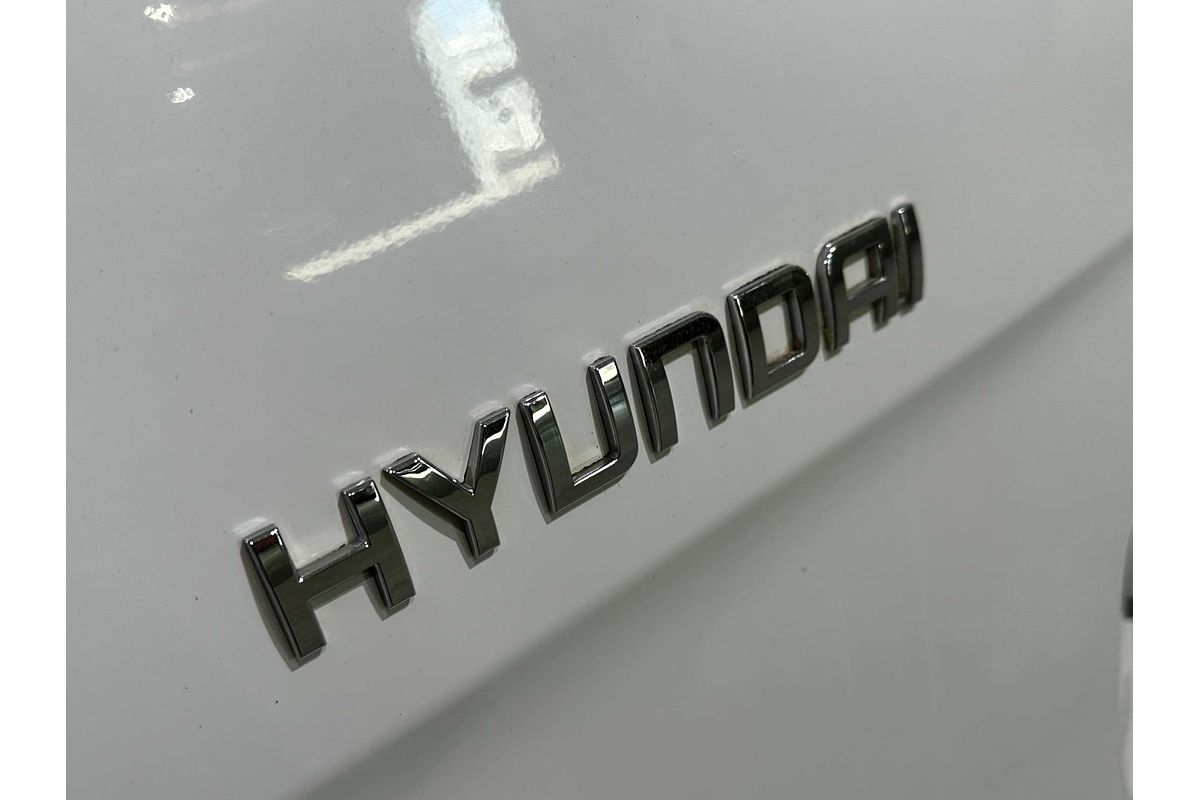 2017 Hyundai iMax  TQ3-W Series II