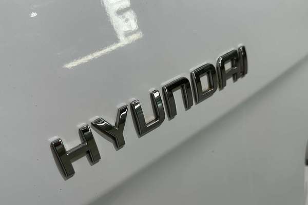 2017 Hyundai iMax  TQ3-W Series II