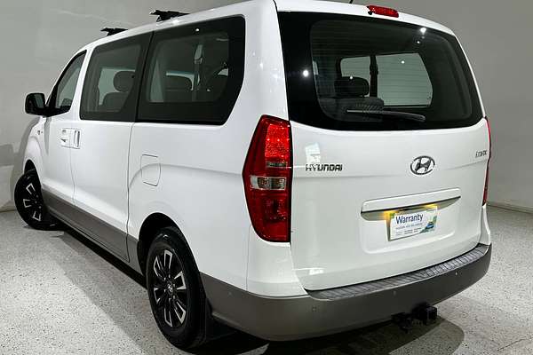 2017 Hyundai iMax  TQ3-W Series II