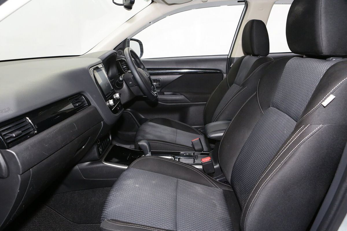 2021 Mitsubishi Outlander ES ZL