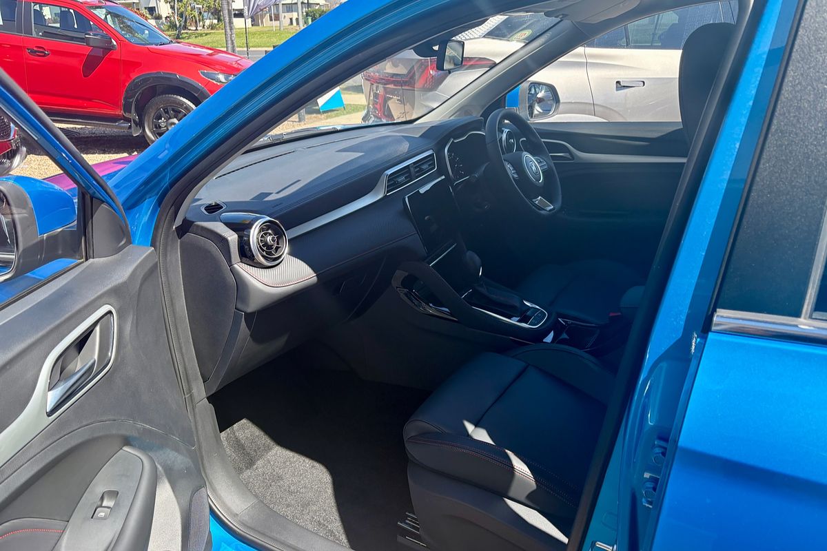 2025 MG ZS