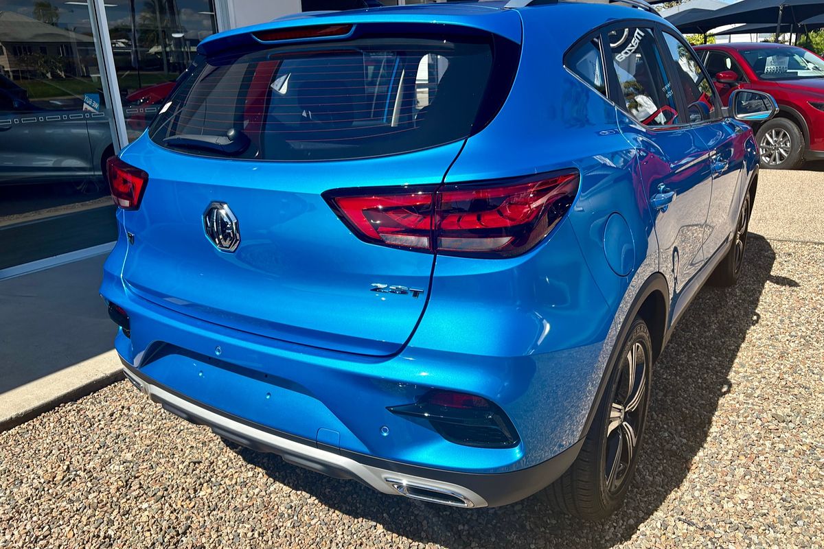 2025 MG ZS