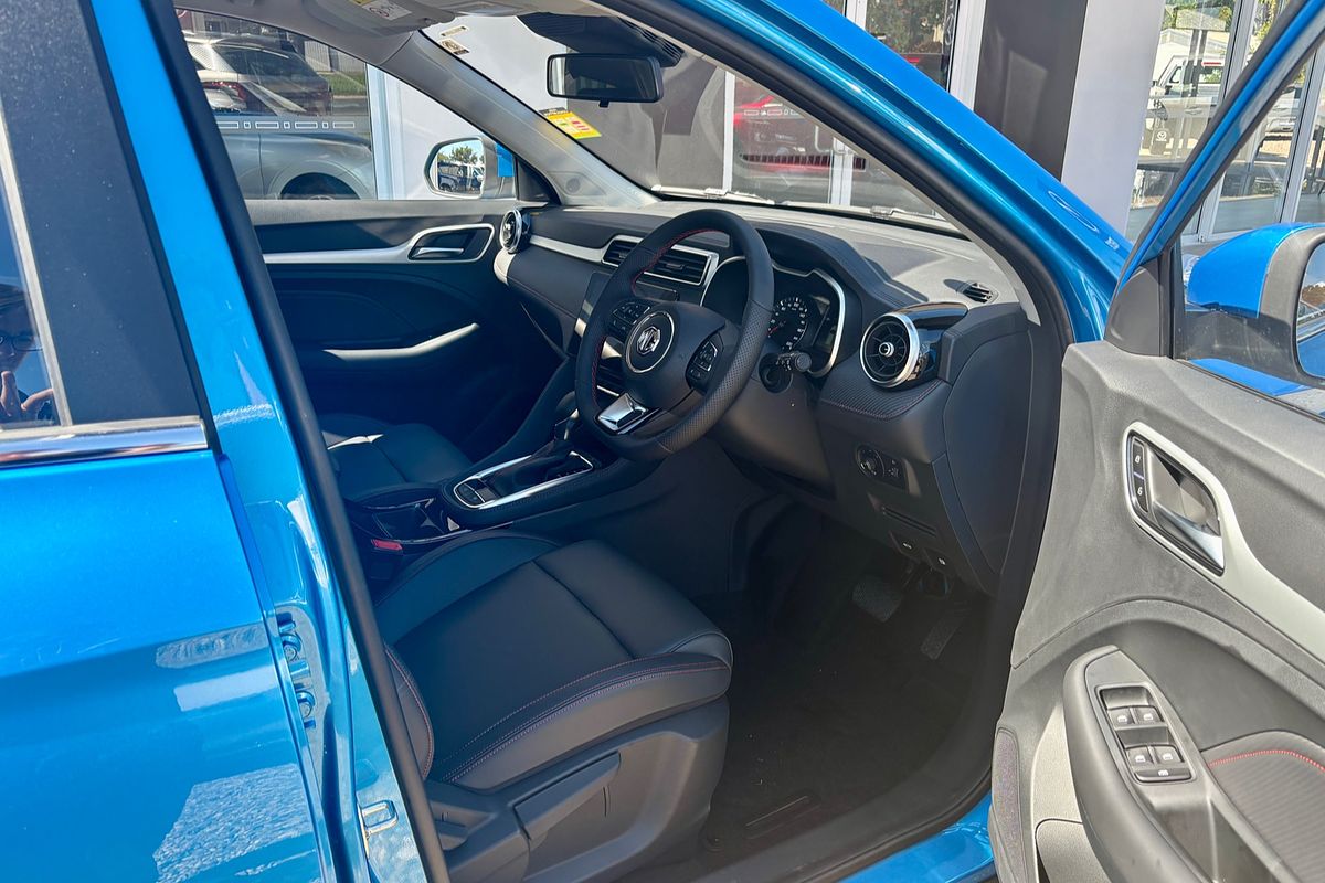 2025 MG ZS