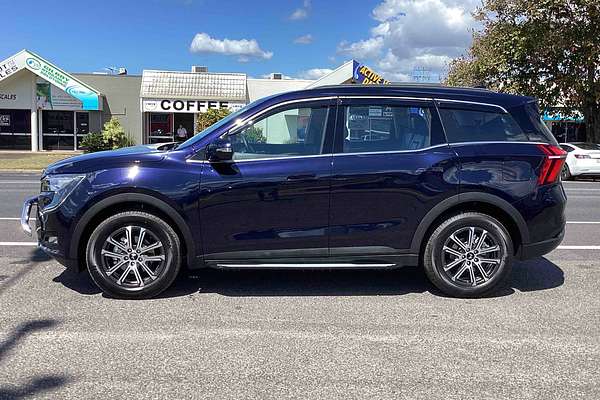 2025 Mahindra XUV700 AX7L