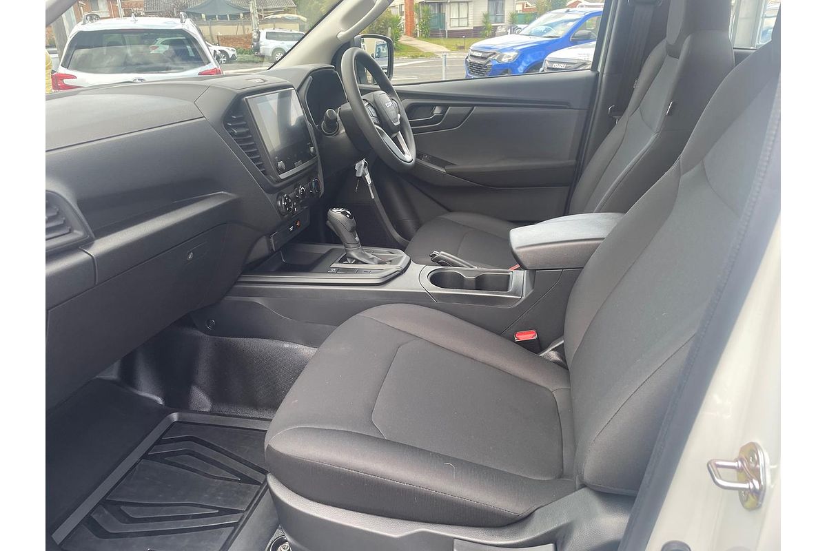 2025 Isuzu D-MAX SX High Ride Rear Wheel Drive