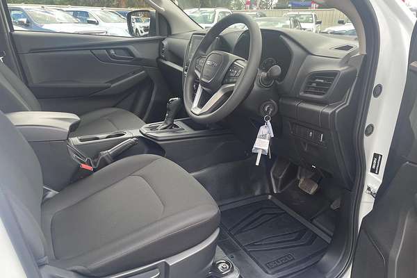 2025 Isuzu D-MAX SX High Ride Rear Wheel Drive