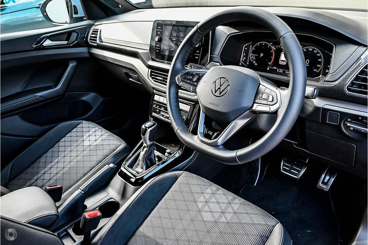 2025 Volkswagen T-Cross 85TSI R-Line D31