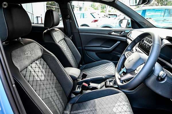 2025 Volkswagen T-Cross 85TSI R-Line D31