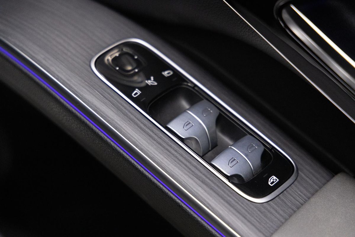 2023 Mercedes-Benz EQS EQS450 X296