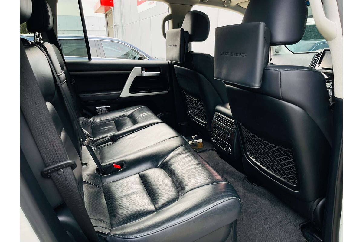 2018 Toyota Landcruiser Sahara VDJ200R