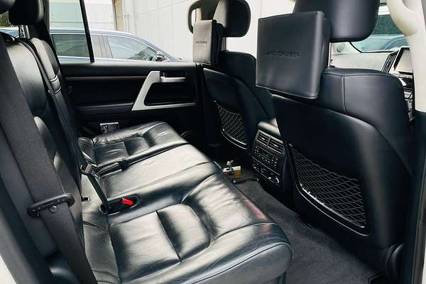 2018 Toyota Landcruiser Sahara VDJ200R