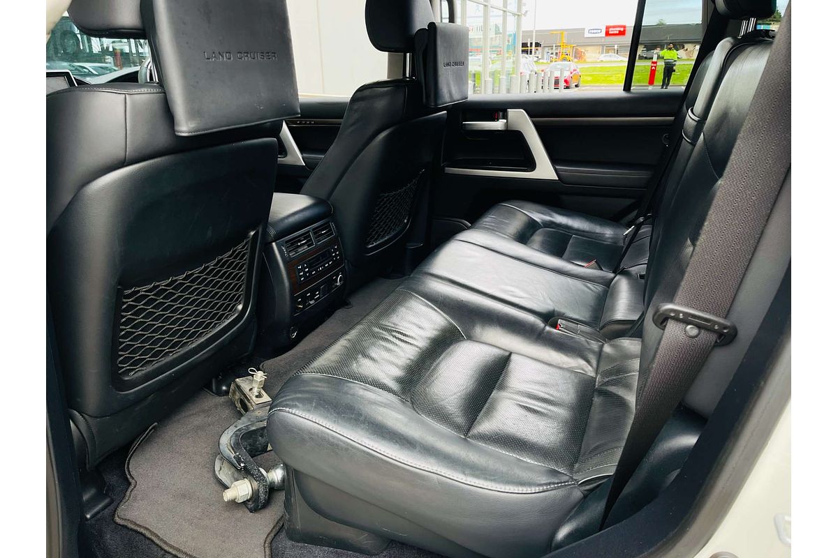 2018 Toyota Landcruiser Sahara VDJ200R