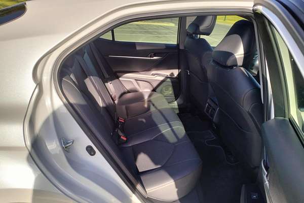 2017 Toyota Camry SL ASV70R