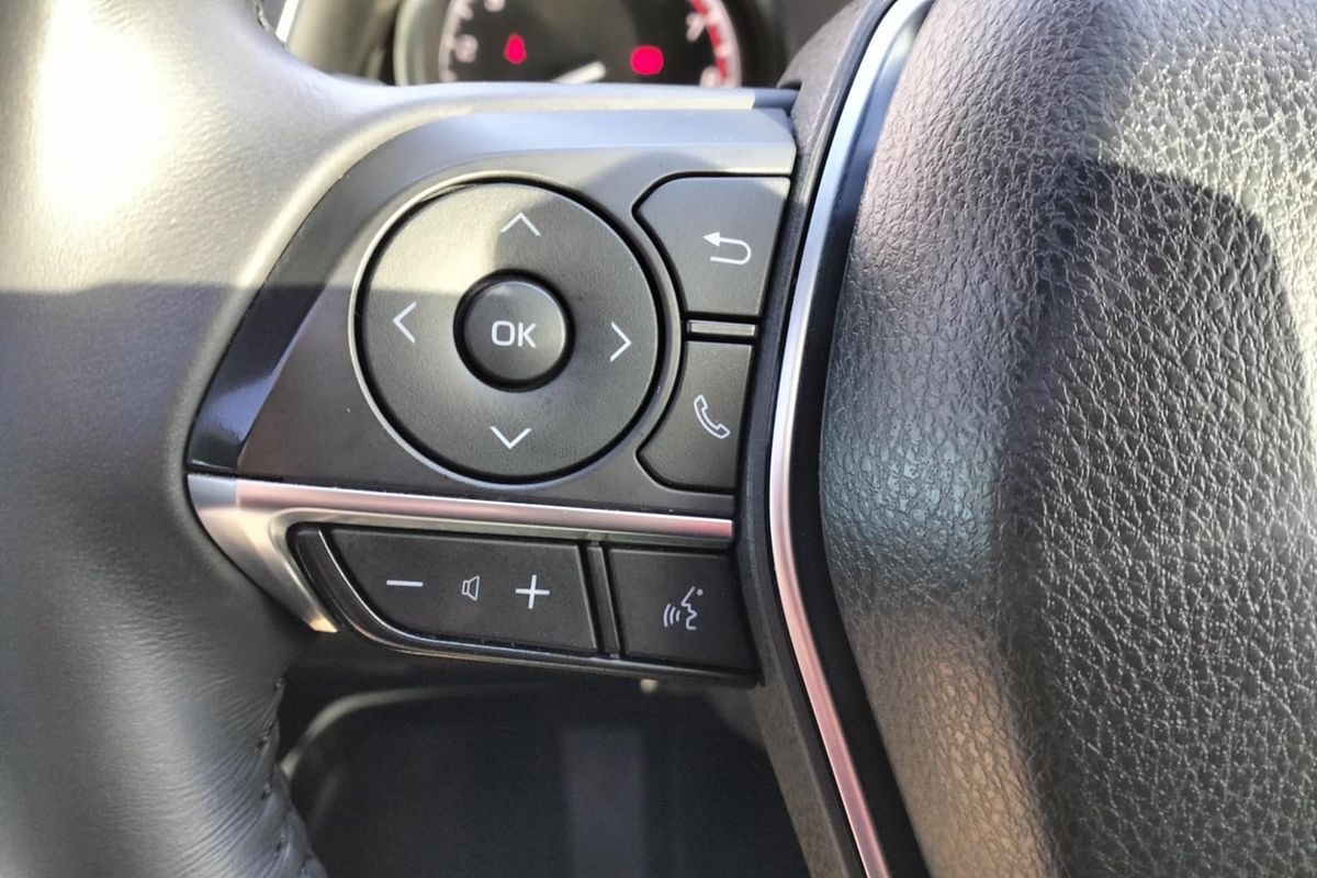 2017 Toyota Camry SL ASV70R