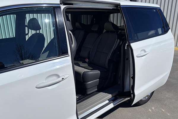 2015 Kia Carnival Platinum YP