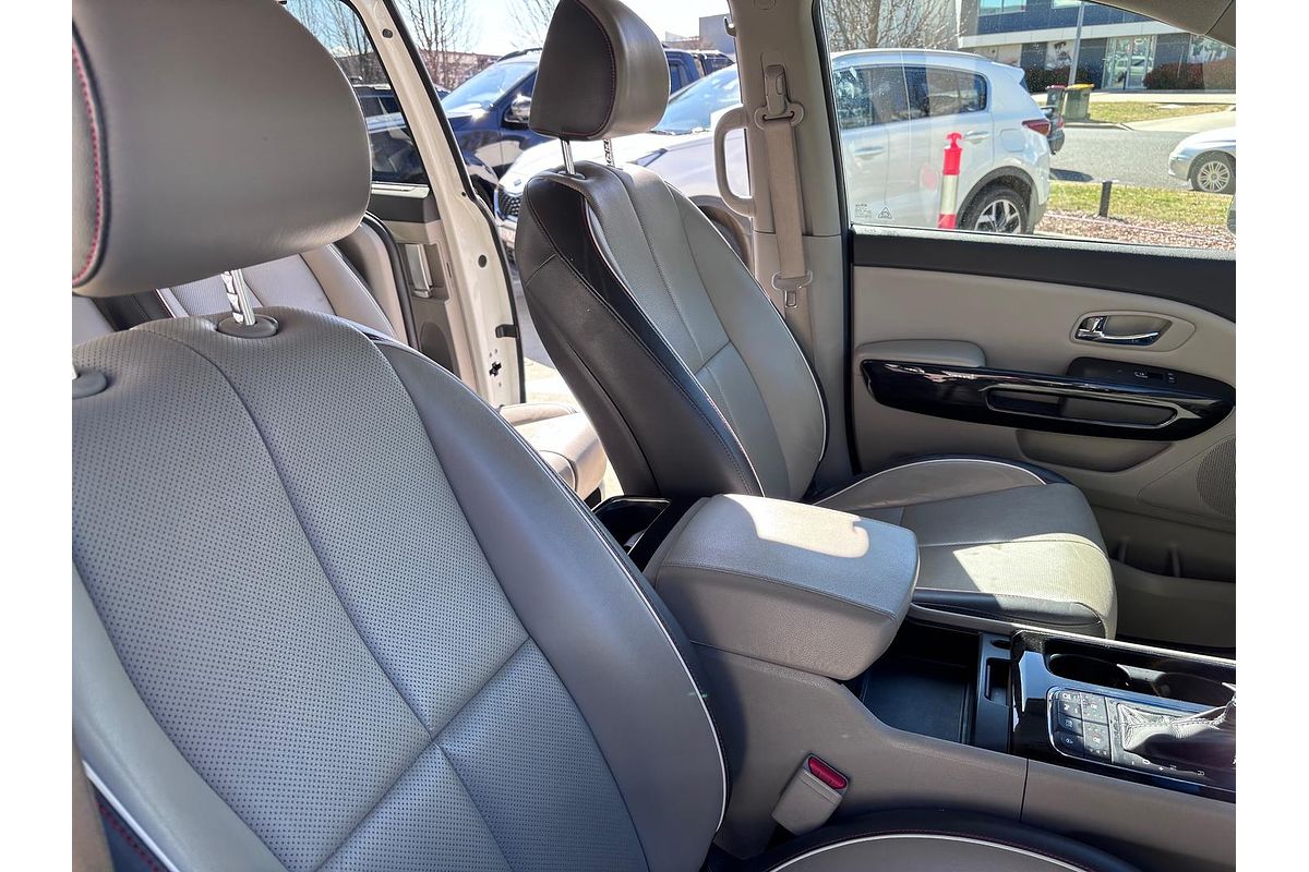 2015 Kia Carnival Platinum YP