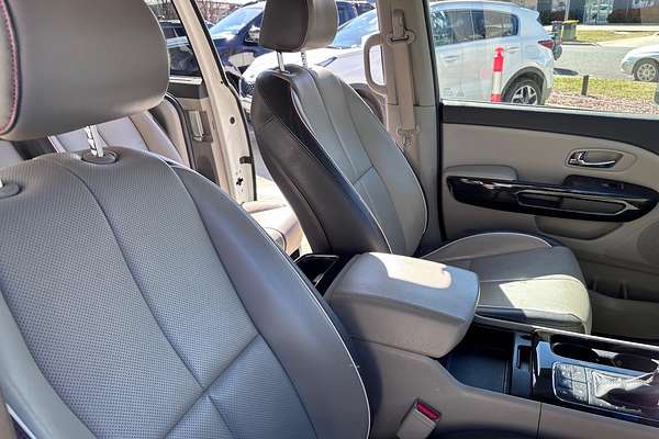 2015 Kia Carnival Platinum YP