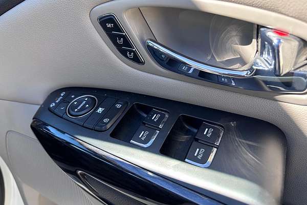 2015 Kia Carnival Platinum YP