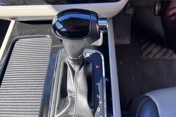2015 Kia Carnival Platinum YP