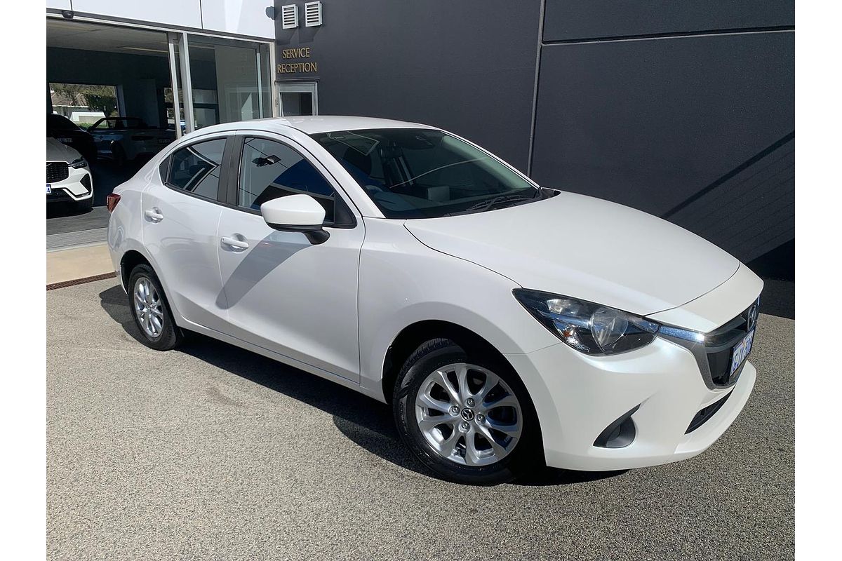 2017 Mazda 2 Maxx DL Series