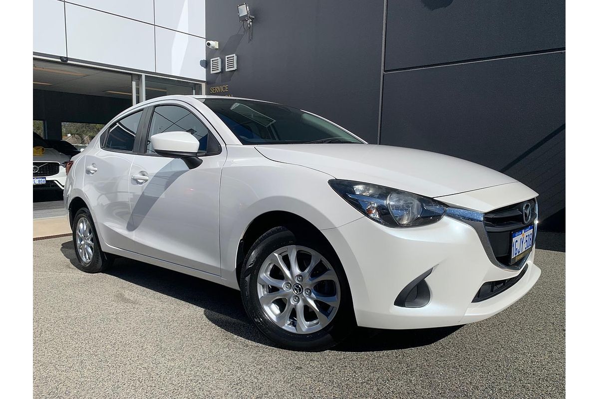 2017 Mazda 2 Maxx DL Series