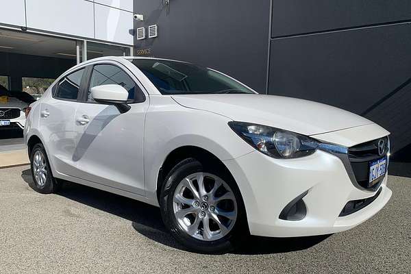 2017 Mazda 2 Maxx DL Series