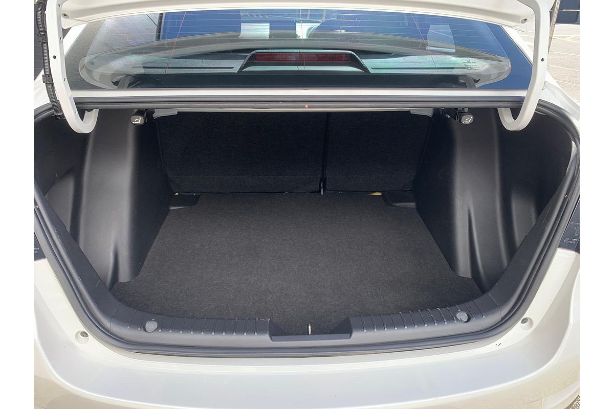 2017 Mazda 2 Maxx DL Series
