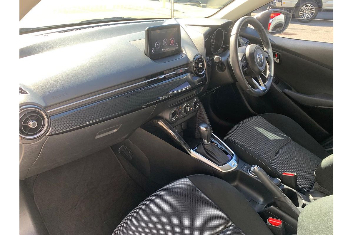 2017 Mazda 2 Maxx DL Series