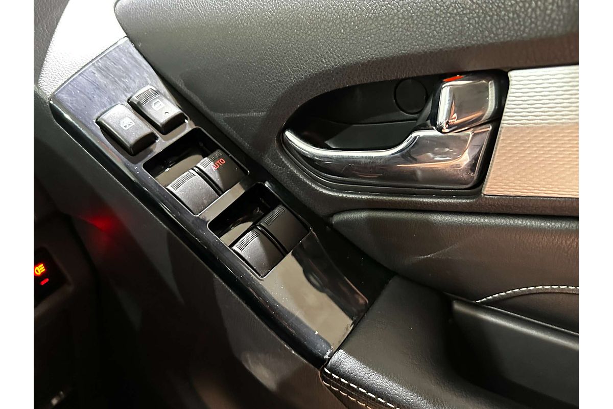 2018 Isuzu MU-X LS-T