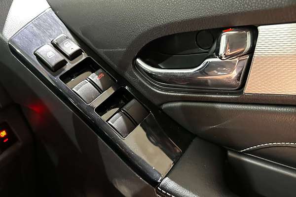 2018 Isuzu MU-X LS-T