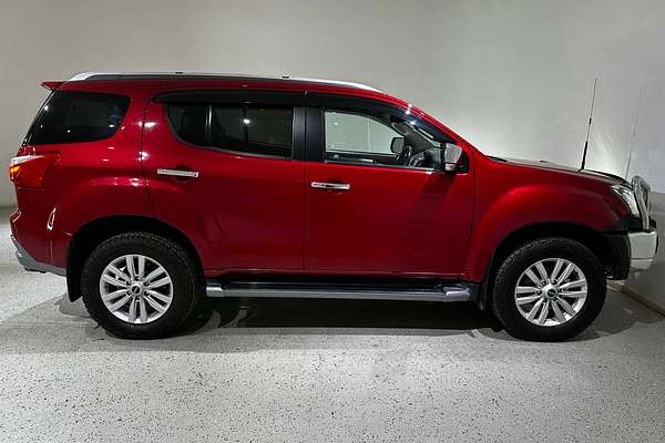 2018 Isuzu MU-X LS-T