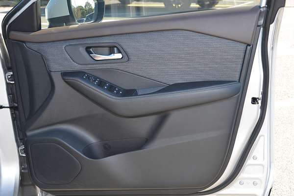 2024 Nissan X-TRAIL ST T33