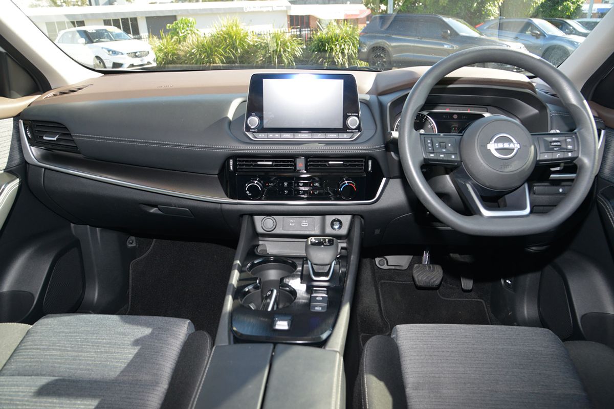 2024 Nissan X-TRAIL ST T33