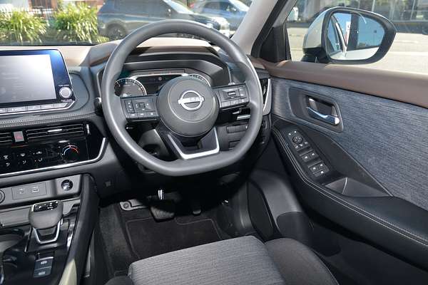 2024 Nissan X-TRAIL ST T33