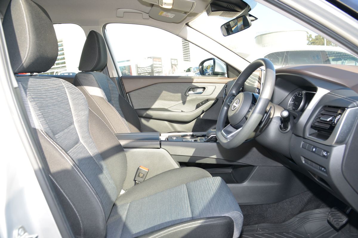 2023 Nissan X-TRAIL ST T33