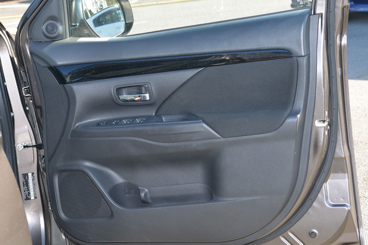 2018 Mitsubishi Outlander ES ZL