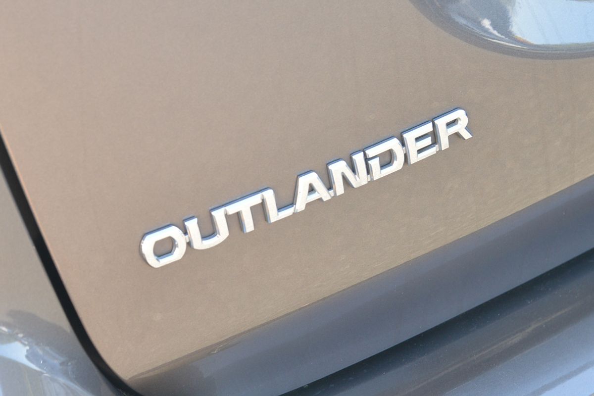 2018 Mitsubishi Outlander ES ZL