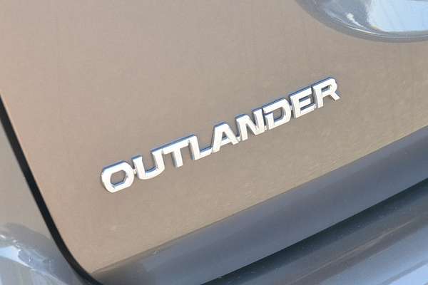 2018 Mitsubishi Outlander ES ZL