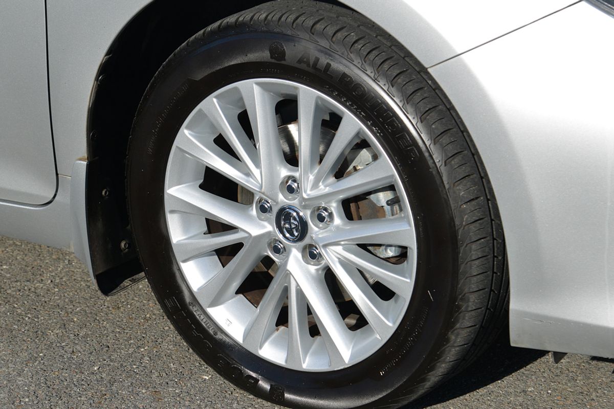 2015 Toyota Camry Atara SL ASV50R