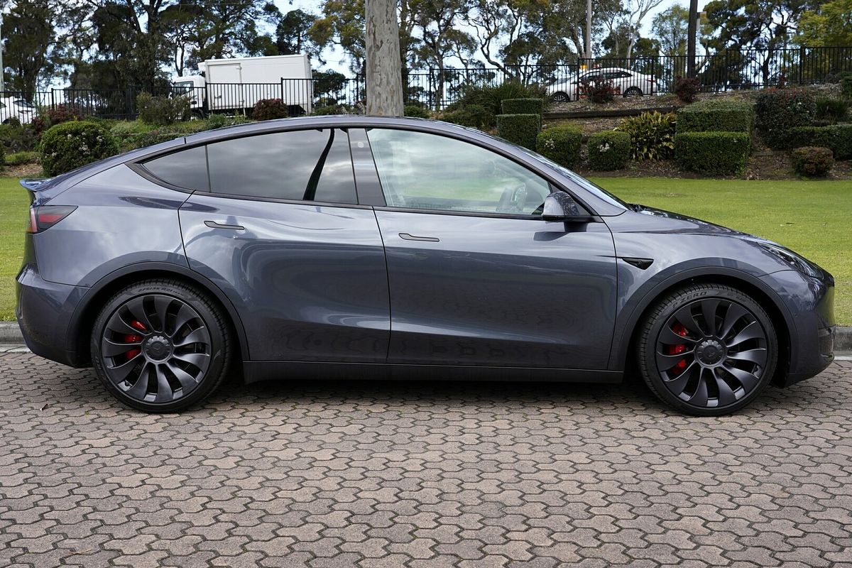 2023 Tesla Model Y Performance